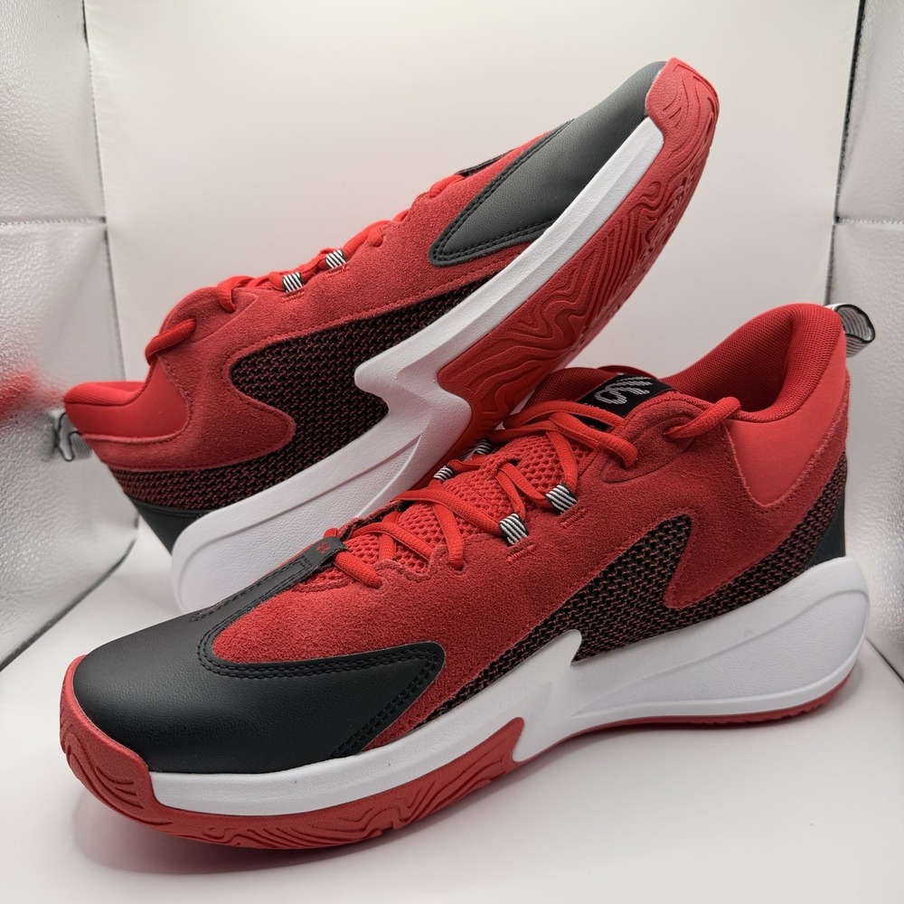 Stephen Curry Basketball Sneaker Men's Size 11 Red‎ Black White New With Box